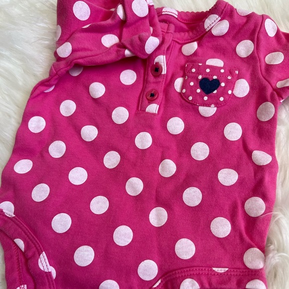 🔴EUC Carter’s Baby Girl Pink & White Polkadot Button Sleeve Onesie SZ 3m💕 - Picture 6 of 10